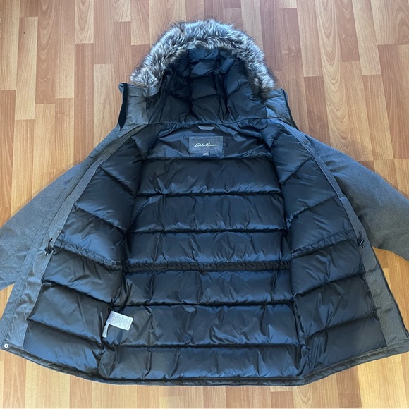 Eddie Bauer Men’s Superior Down Stadium Coat - Medium - Picture 2 of 3